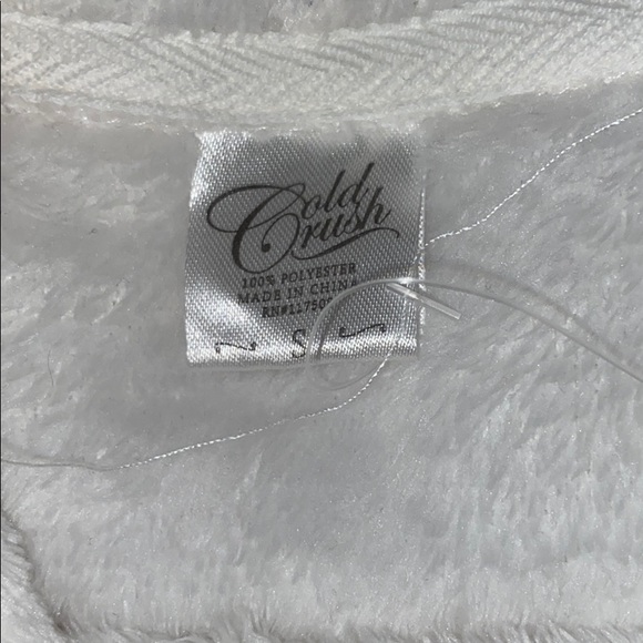 A white soft hoodie - Picture 4 of 4